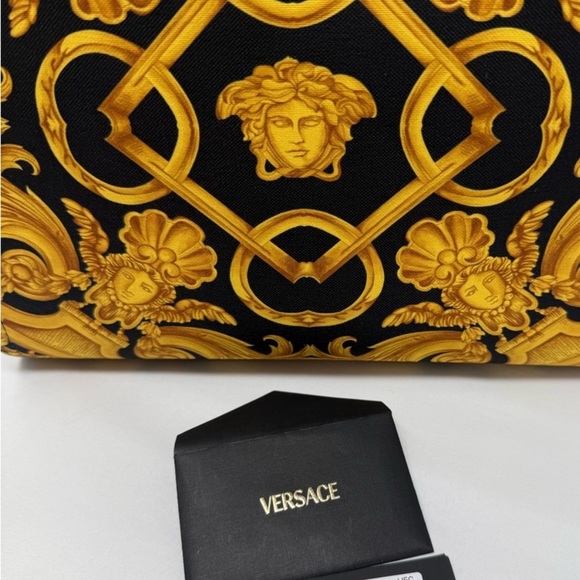 Versace Tote - Picture 5 of 6